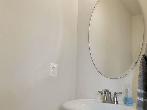3rd image of 46882 Whittemoore Ct