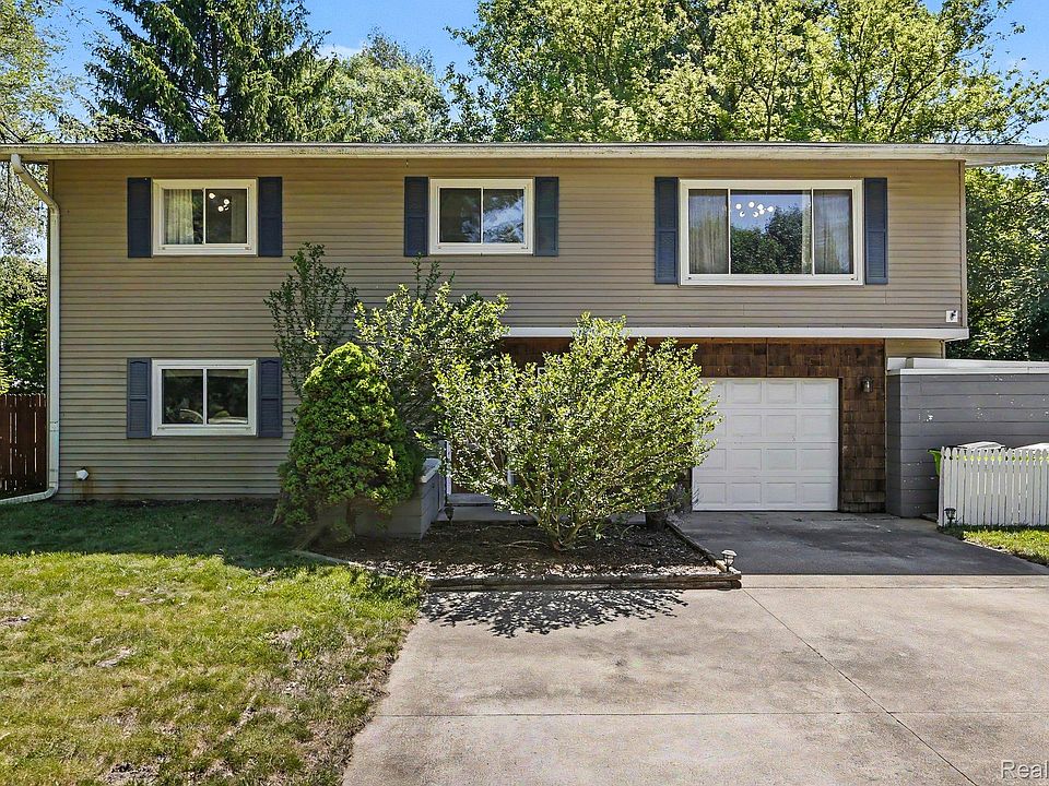 1st image of 9180 Posey Dr