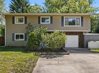 9180 Posey Dr, Whitmore Lake, MI 48189