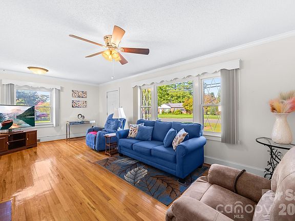 5th image of 1000 Radio Rd