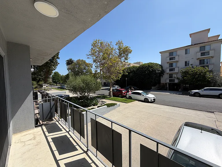 1942 Pelham Ave #2 — Photo 6