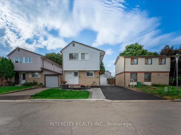 6 Hedley Ct, Brampton, ON L6S 2B6