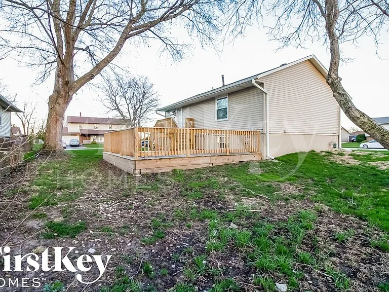 5434 Georgetown Dr — Photo 16