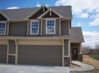 908 Eagle Ridge Dr, Baldwin City, KS 66006