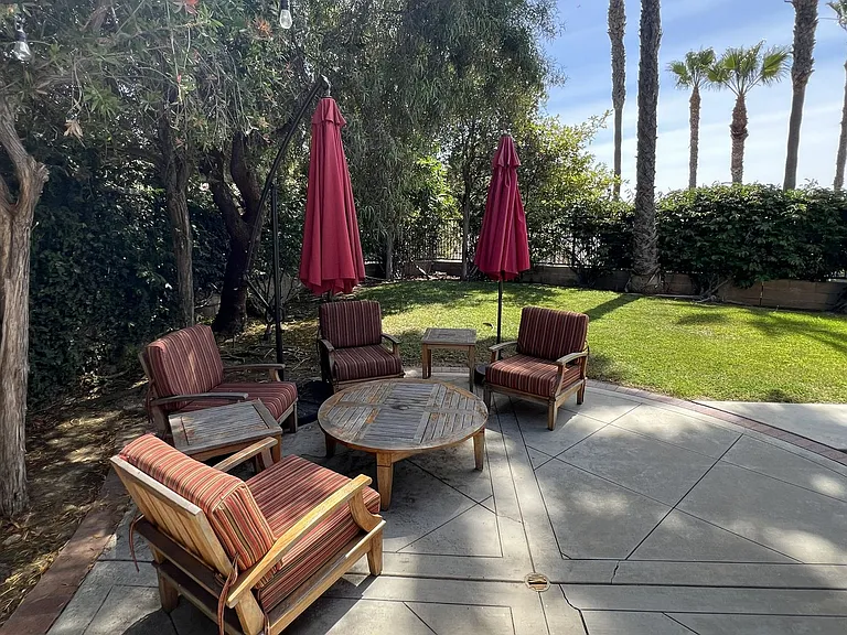 1836 E Bolinger Cir — Photo 3