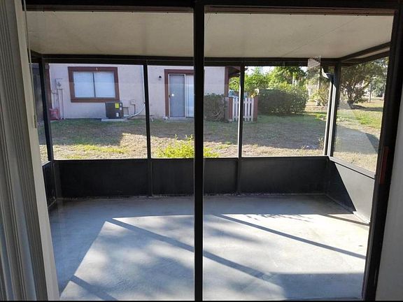 4th image of 1471 SE Colchester Cir