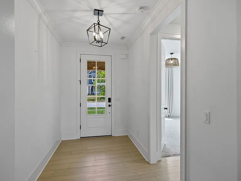 7628 Delancey Dr — Photo 18