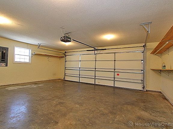 2nd image of 234 Oak Creek Dr