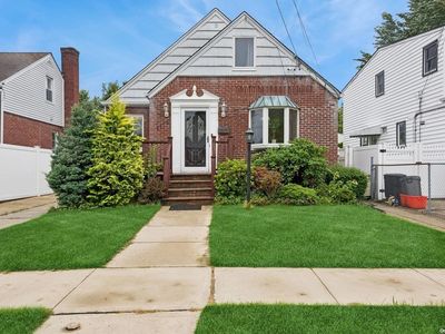 1115 Phoebe Street, Franklin Square, NY, 11010