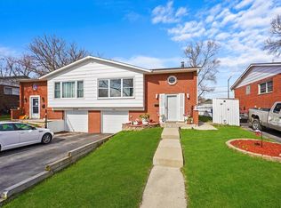 6730 Valley View Rd, Hanover Park, IL 60133