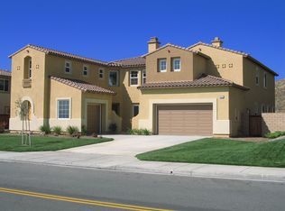 18210 Lakepointe Dr, Riverside, CA 92503