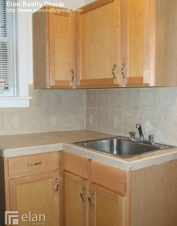 2nd image of 2216 Maple Ave APT 305