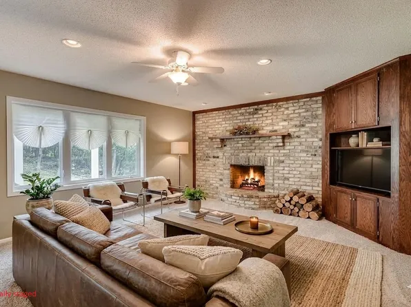 6507 McCauley Trl S, Edina, MN 55439