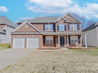 8512 Ridgeline Ln, Charlotte, NC 28269