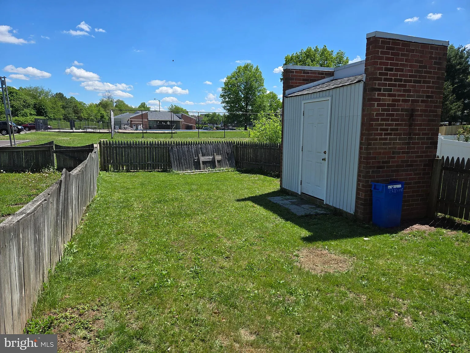 3 bed, 1.5 bath, 1480 sqft, $2,200 — Photo 3