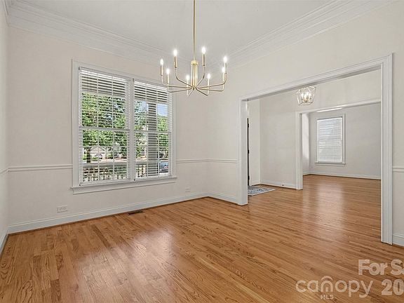 4th image of 2440 Commons Ct
