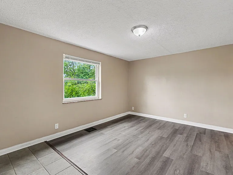 937 Grand Ave — Photo 15