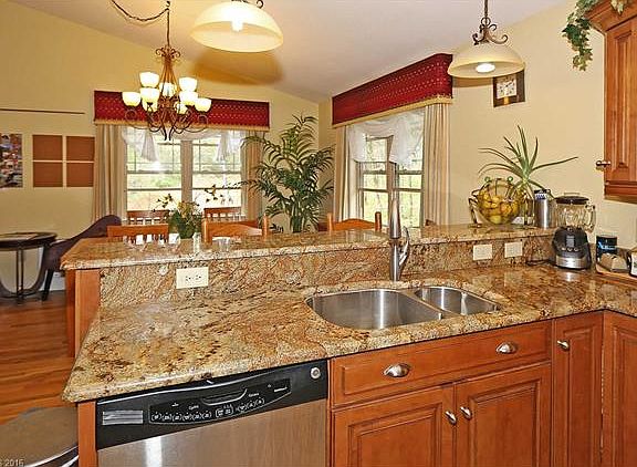 5th image of 81 Dazzling Brook Ln