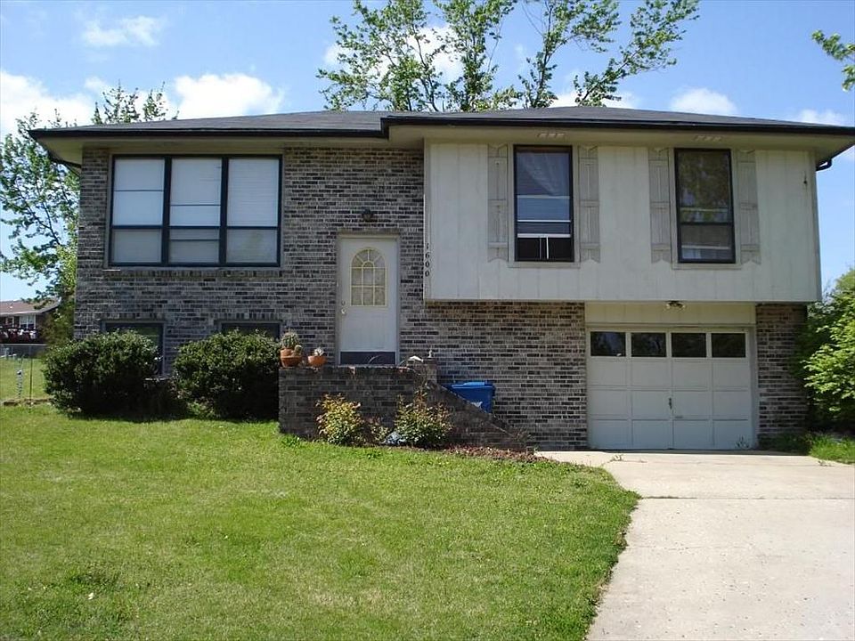 1st image of 1600 N Brooks Ct