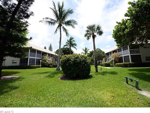 2nd image of 601 Periwinkle Way Unit D2