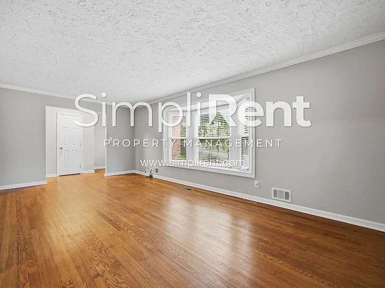 2447 Whites Mill Ln — Photo 7