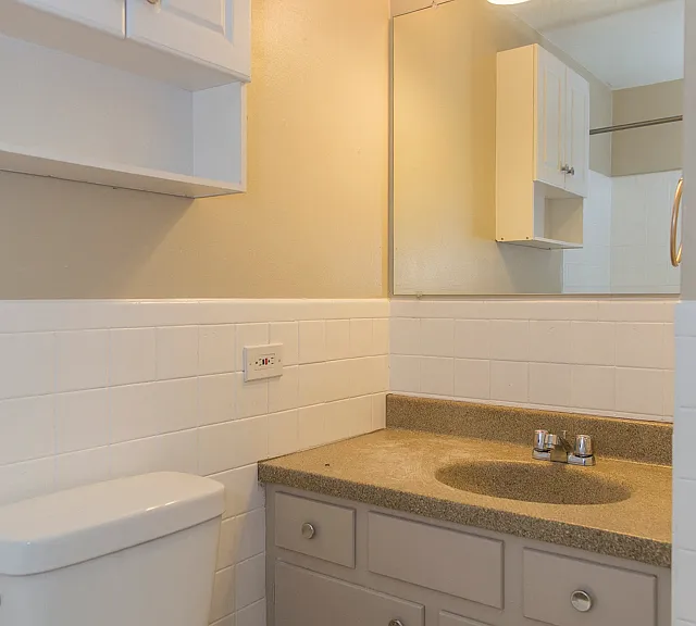 2340 S University Blvd — Photo 40