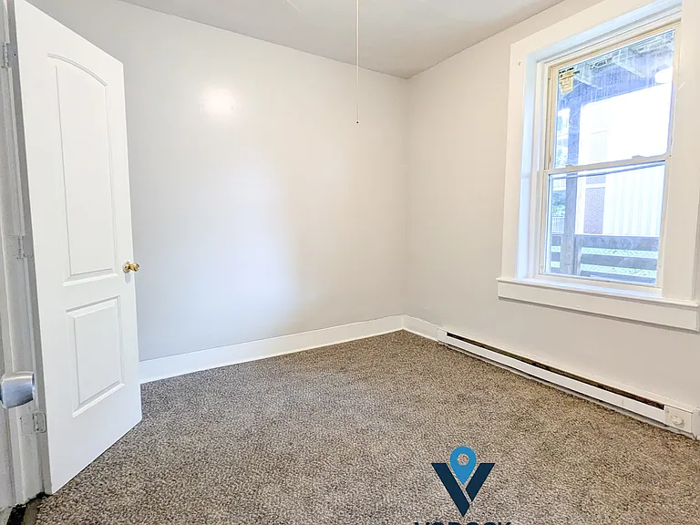 226 Lyman St #1-L — Photo 10
