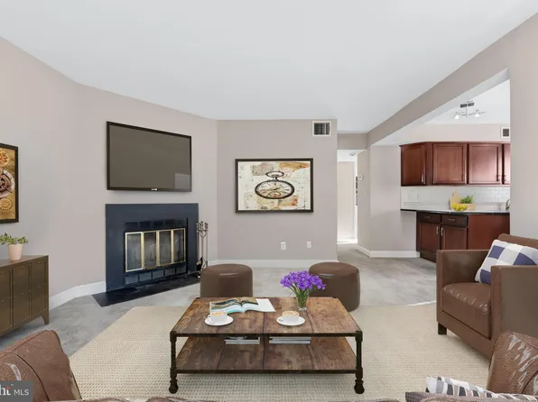 2111 N Scott St APT 59, Arlington, VA 22209