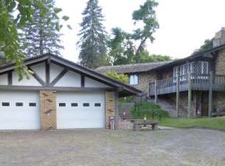 750 Highland Rd, Windom, MN 56101