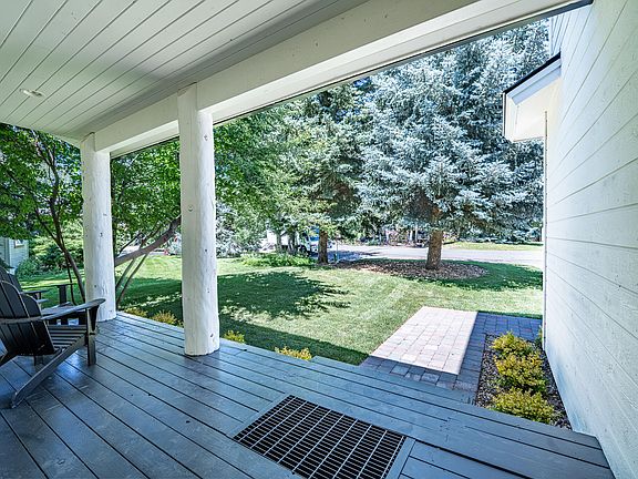 3rd image of 651 Whitetail Dr