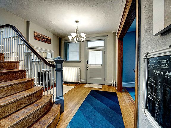 3rd image of 1225 N Clarkson St