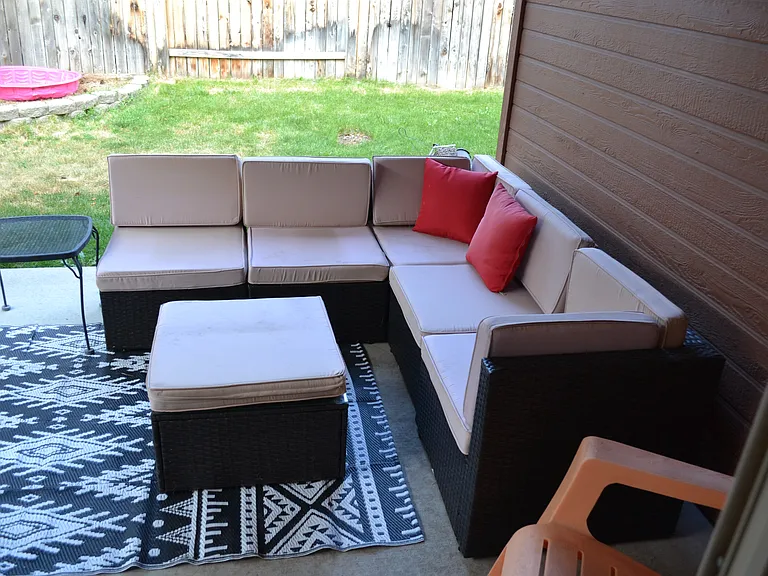 2646 N Larchmont Ave — Photo 18