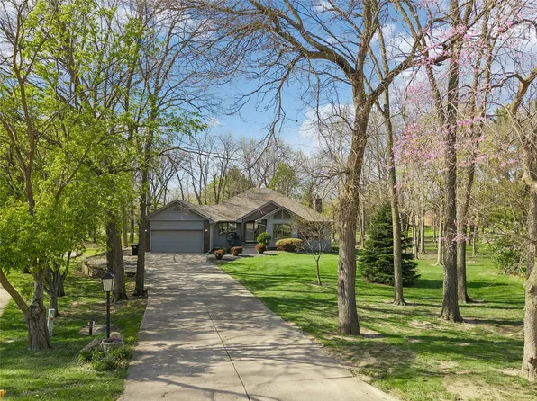 6080 NE 9th St, Des Moines, IA 50313