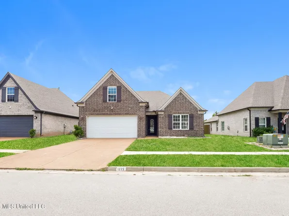 1225 McMillan Rd, Southaven, MS 38671