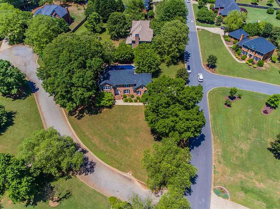 1st image of 239 W Killarney Lake Dr