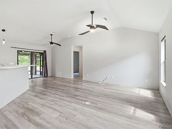 5th image of 3200 N Canterbury Lake Dr