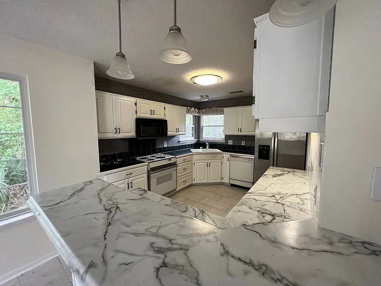 1635 Pondside Dr — Photo 26