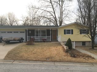 2935 Homewood Ave, Saint Charles, MO 63301