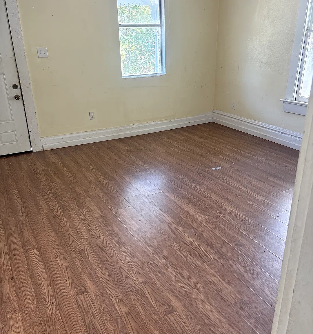 3 bed, 1.5 bath, 1140 sqft, $1,050 — Photo 2