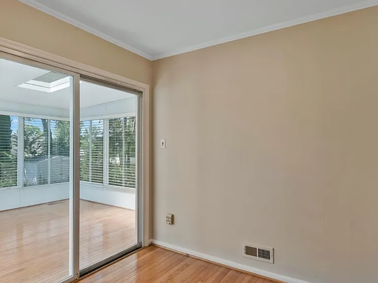 4038 Poplar St — Photo 18