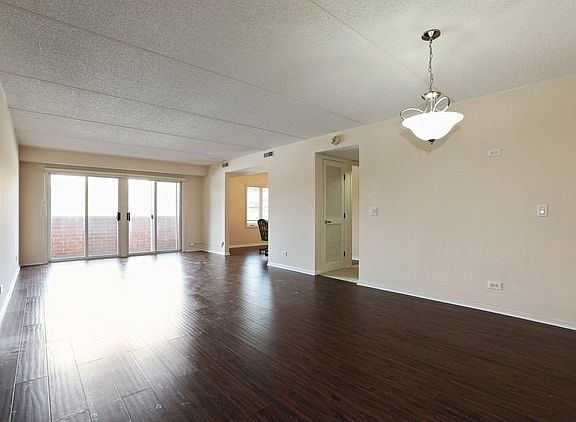2nd image of 3900 W Bryn Mawr Ave APT 210