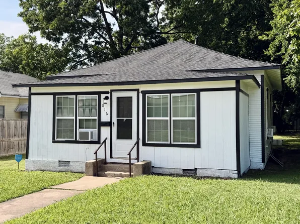 816 E 9th St, Ada, OK 74820