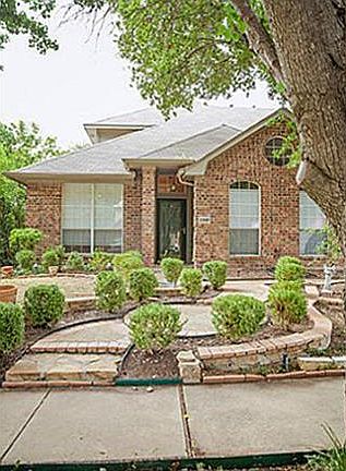 3rd image of 2208 Cypress Ct