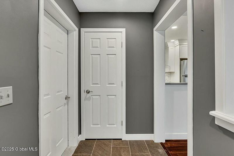 3rd image of 7 Prospect Street #31