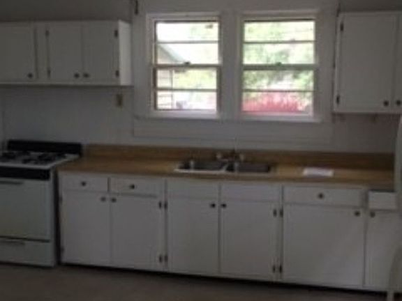 3rd image of 547 S Lincoln St #2