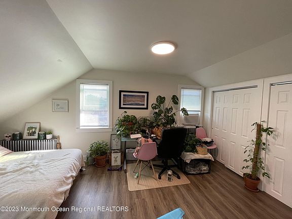 4th image of 303 NE 7th Ave #4
