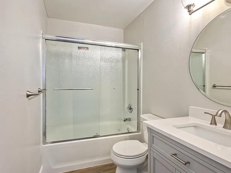 311 S Horne St #B — Photo 10