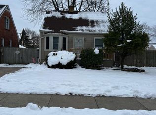 8568 Harding Ave, Center Line, MI 48015