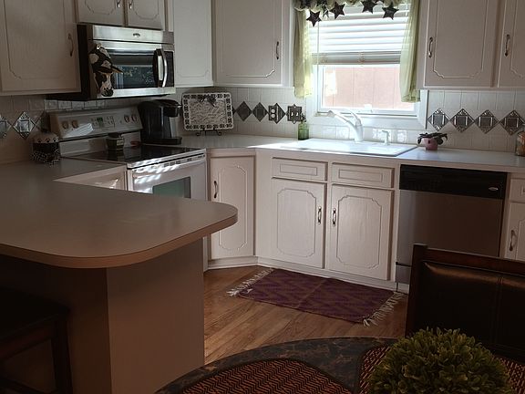  White Kitchen Cupboards