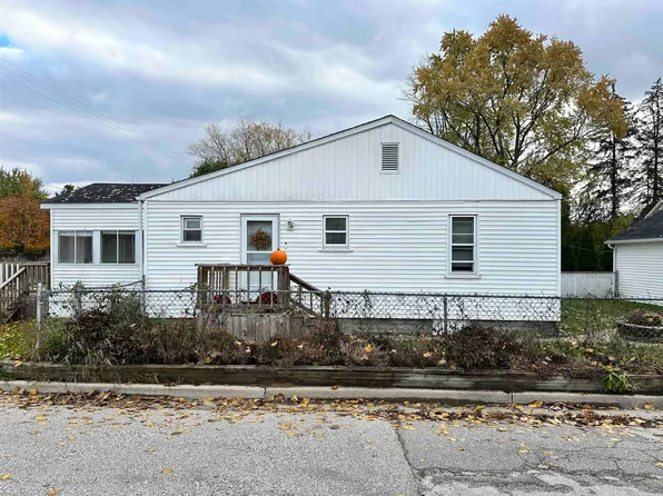 426 Walter Ct, Midland, MI 48642
